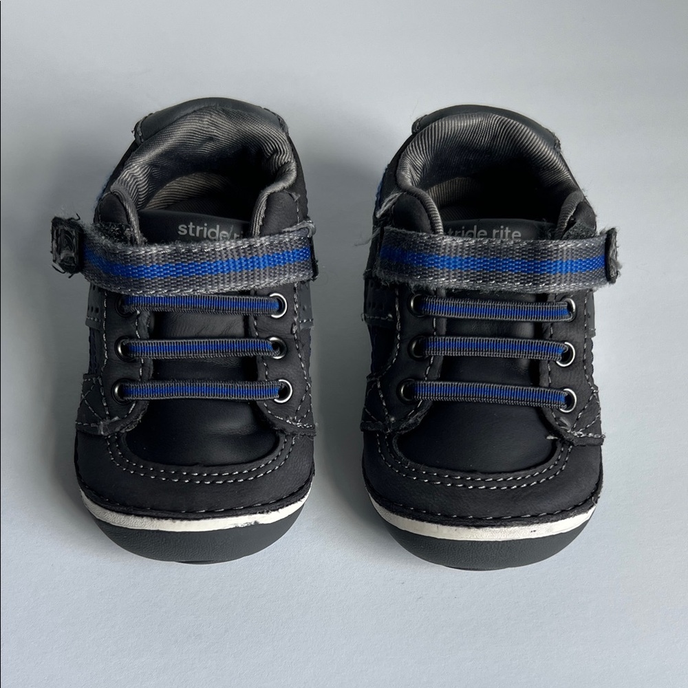 stride rite SRT SM artie boys sneakers, size 4M